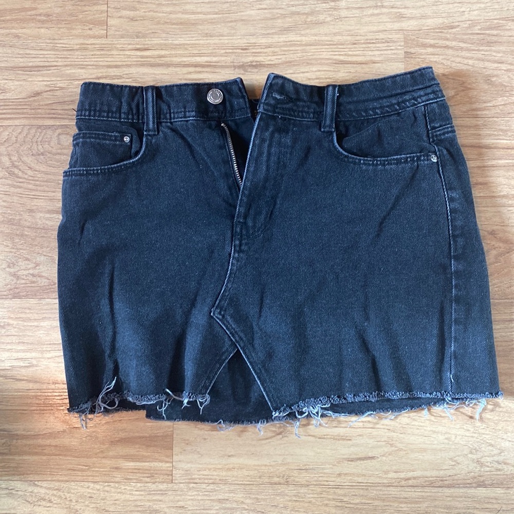 Zara black denim skirt small